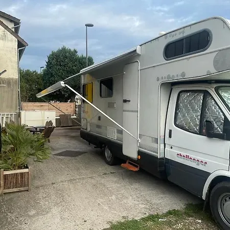 Caravane * Massy (Essonne)